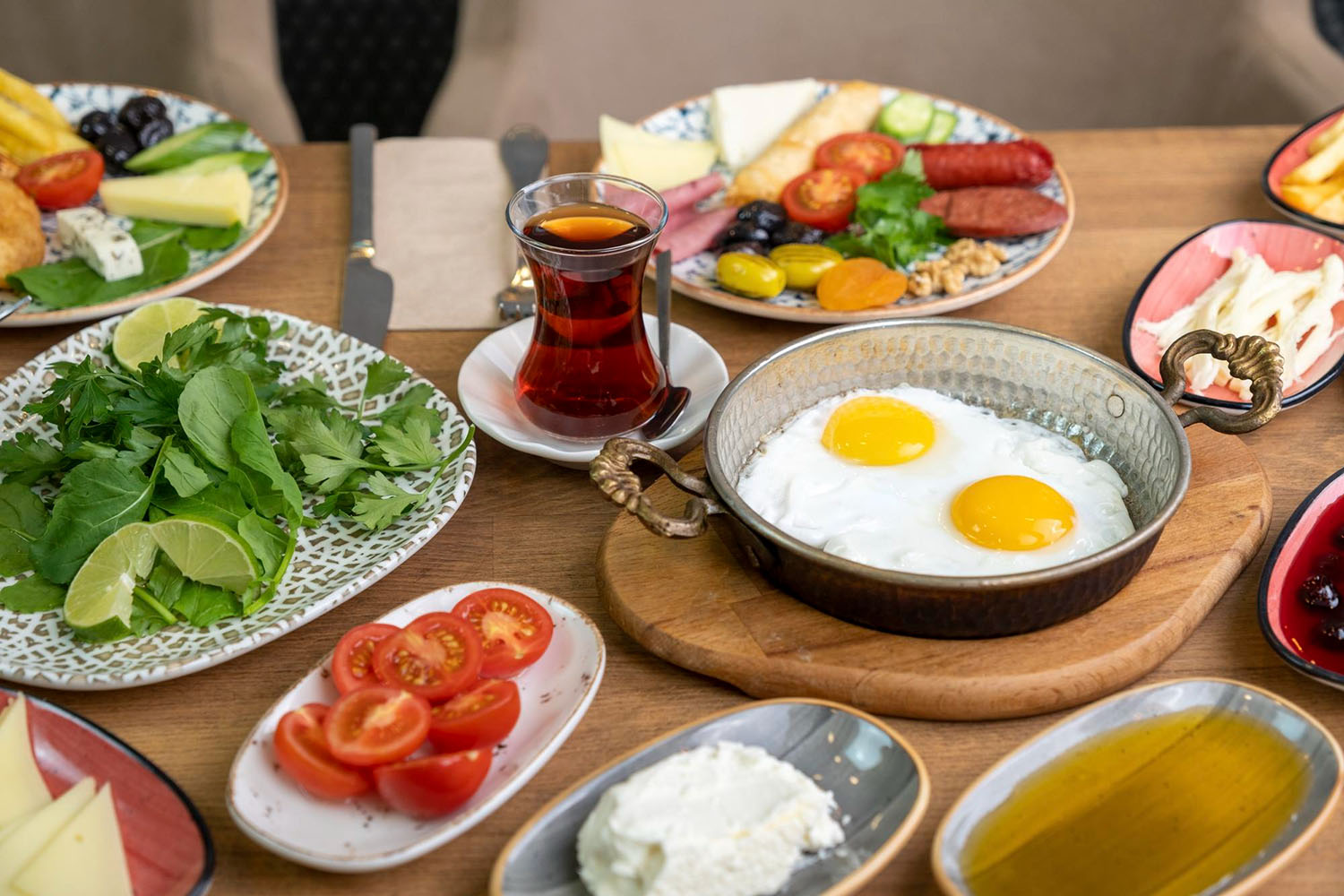 Gaziköşk Taste of Gaziantep Frühstücksauswahl